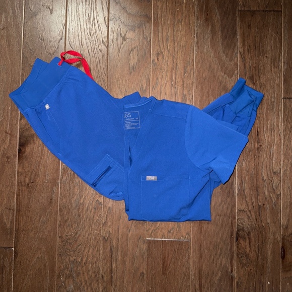 Figs Other - Figs winning blue Catarina xsmall top and zamora xsmall/petite bottoms